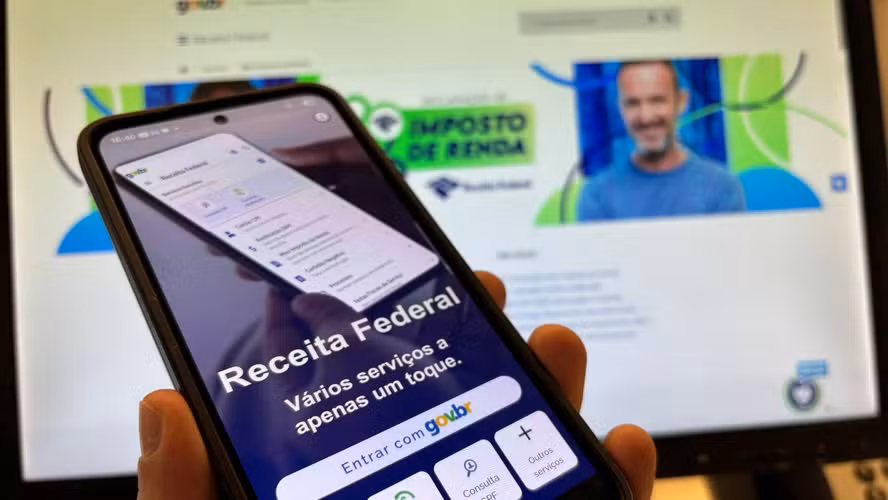 Receita libera hoje a consulta ao lote de restituição do IR para quem tem dinheiro a receber e não sabe