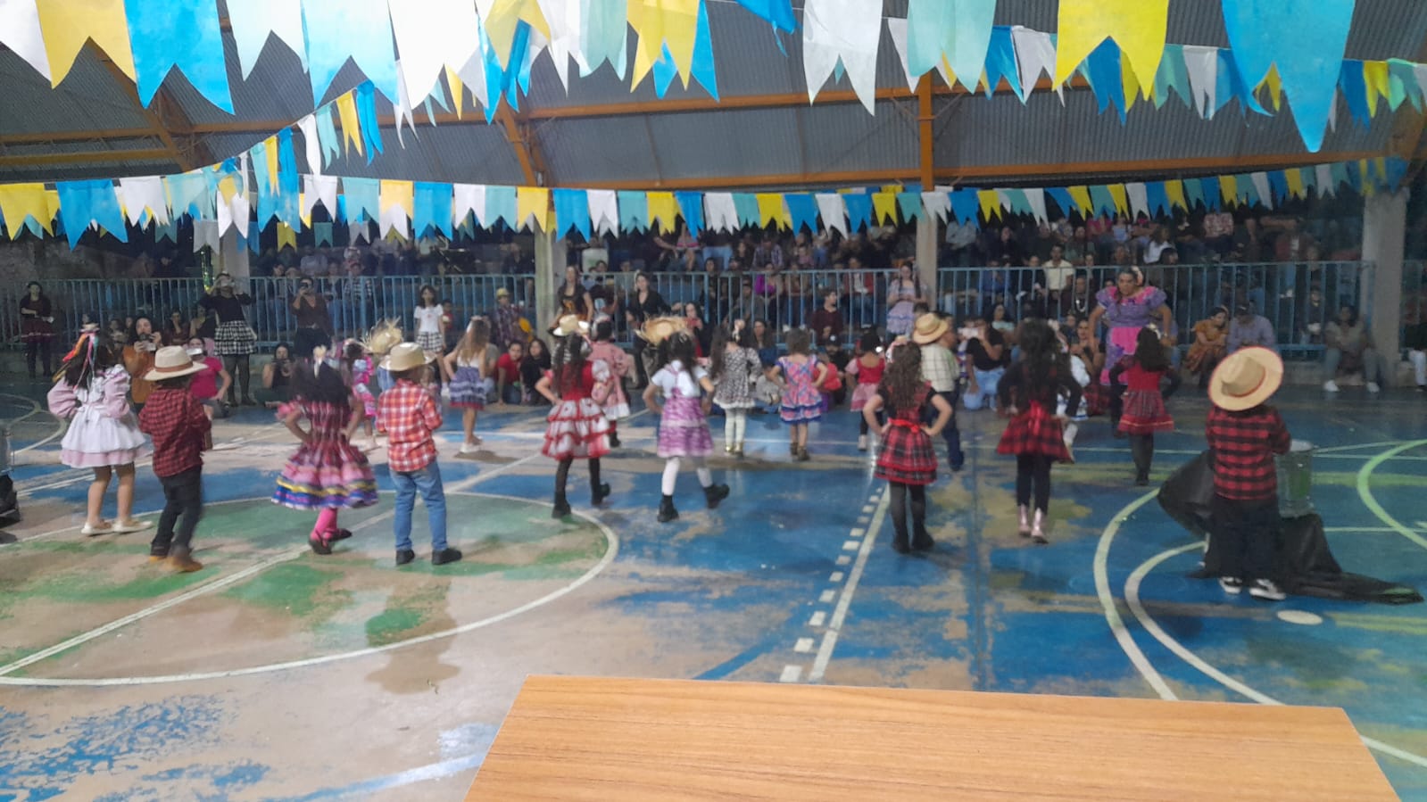 Festa da Educação reúne comunidade escolar em Godoy Moreira